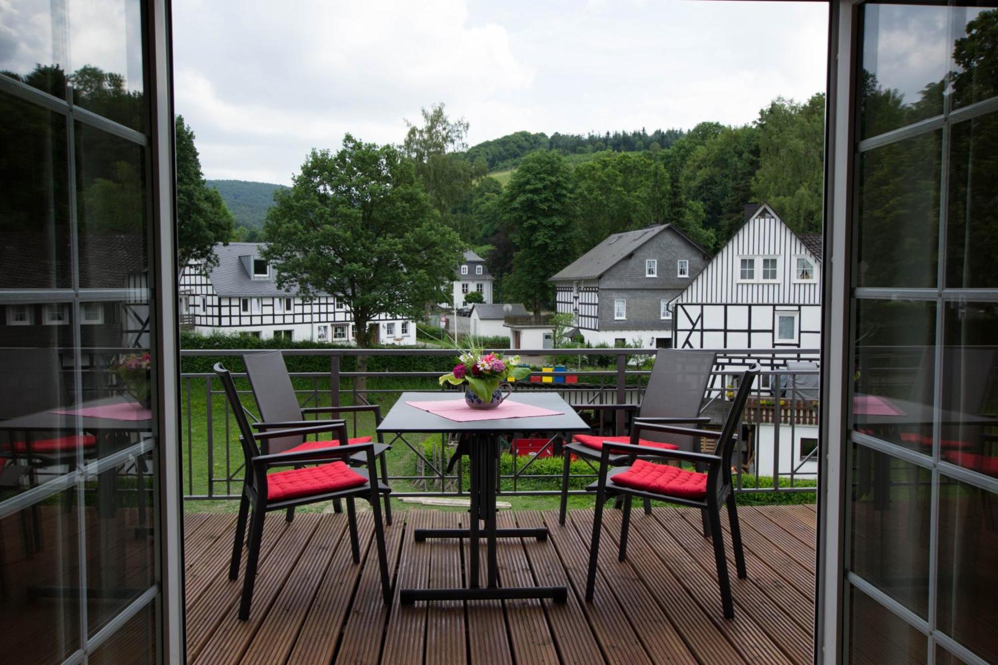 Ferienwohnung Feldmann-Schuette Schmallenberg Buitenkant foto